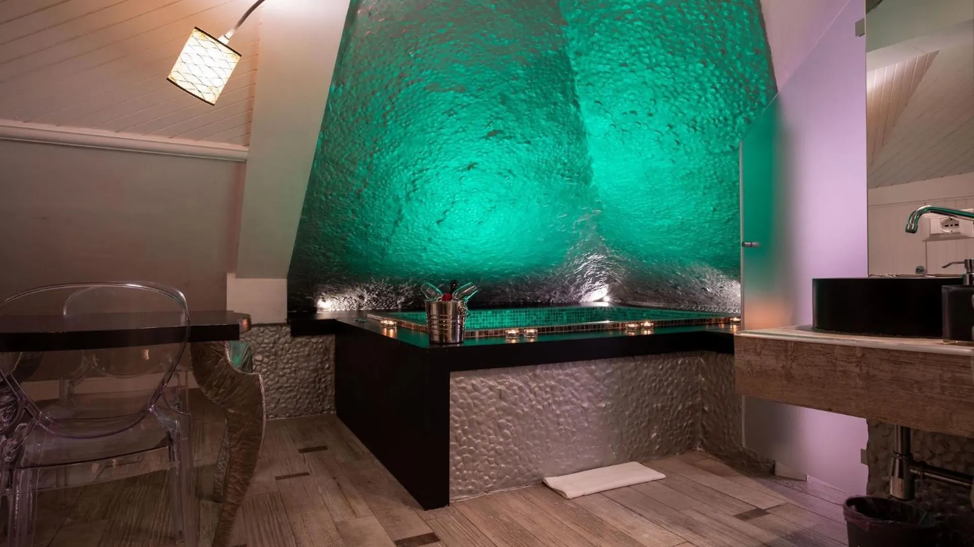 Suitefrattini Private Spa Rzym 0*,  Włochy